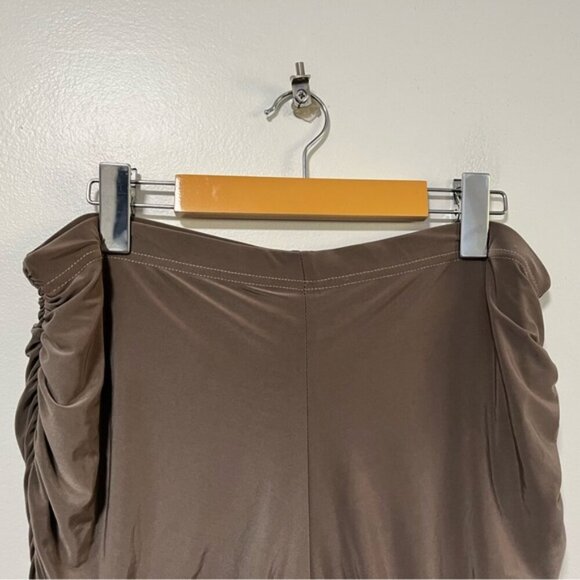 PrettyLittleThing Brown Ruched Bodycon Shorts - Size US Large - Picture 14 of 15